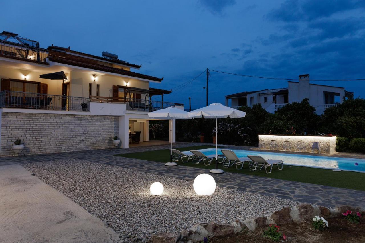 Villa Ero Argos Bagian luar foto