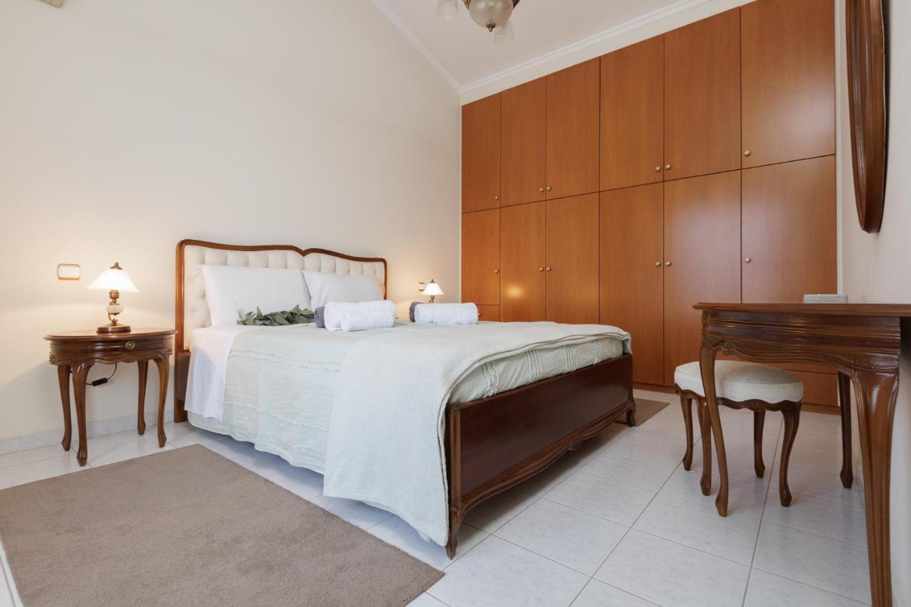 Villa Ero Argos Bagian luar foto